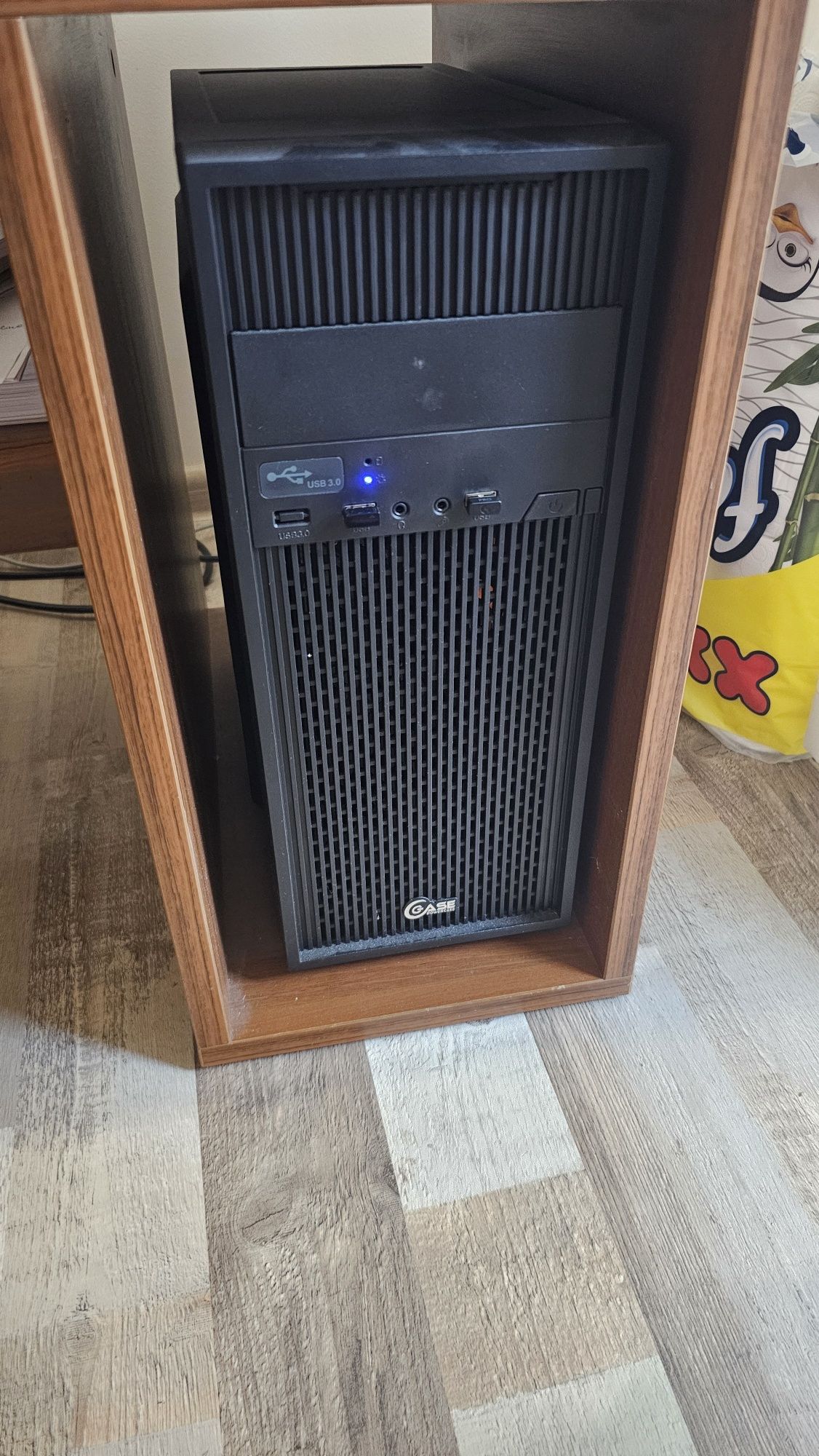 Геймърски СЕТ:  Компютър + 24" AOC 144Hz Монитор + Безжична периферия