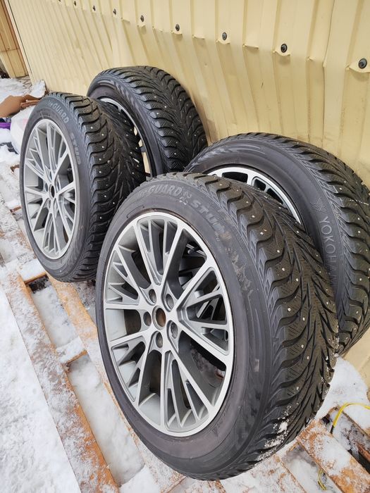 Резина YOKOHAMA шипы с дисками R20 подходит на Range rover, Bmw