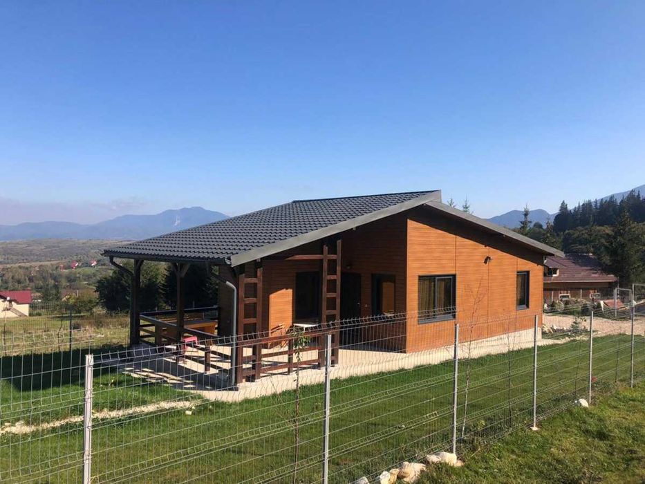 Casa modulare pe structura metalica si panou sandwich termoizolant