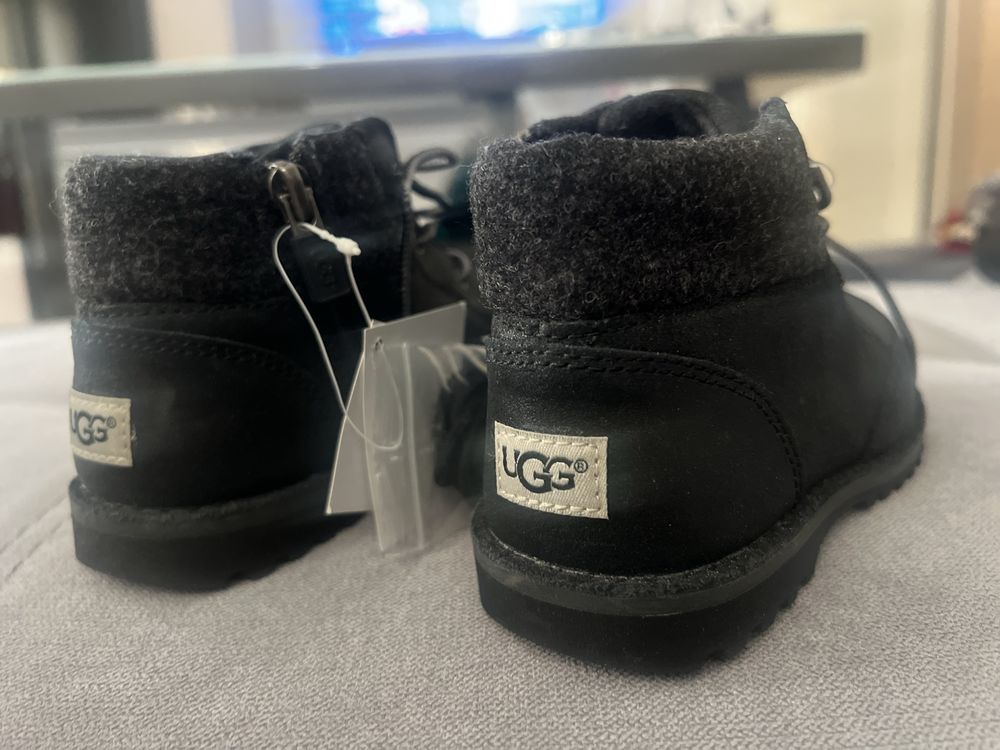 детски зимни обувки UGG