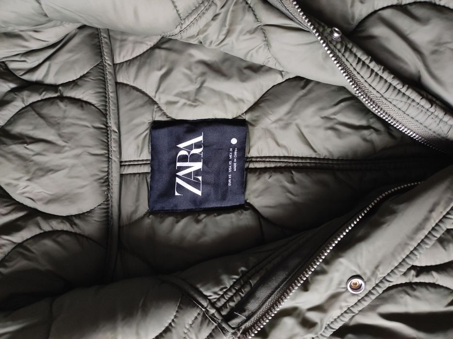 Стилно олекотено яке Zara