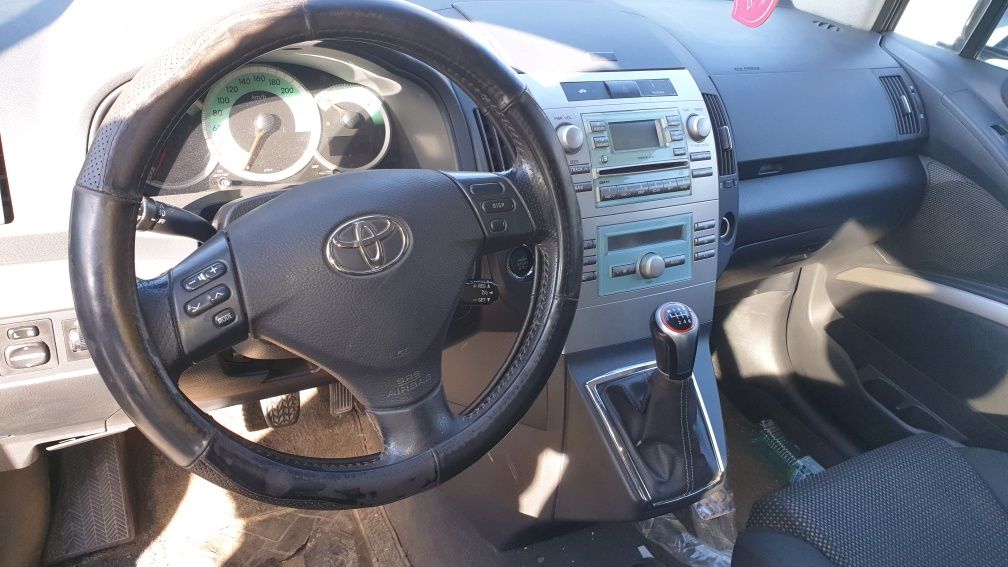 Toyota Corola verso