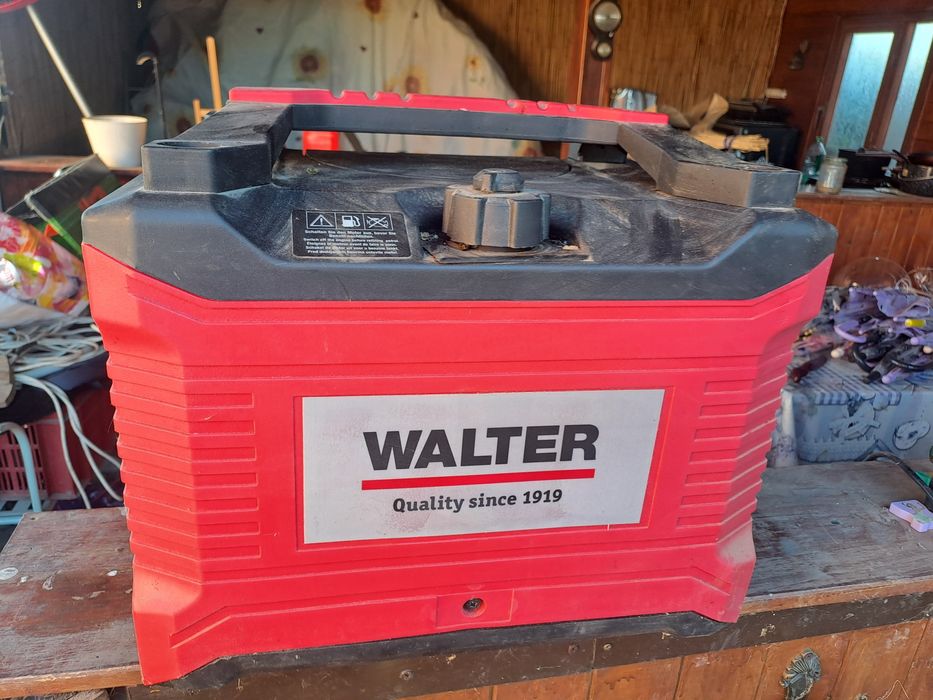 Vând generator nemțesc folosit de câteva ori