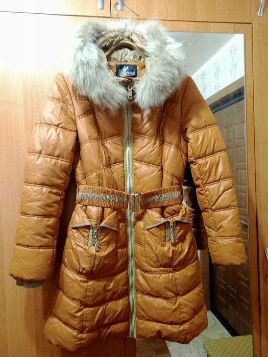 Продам пуховик на девочку