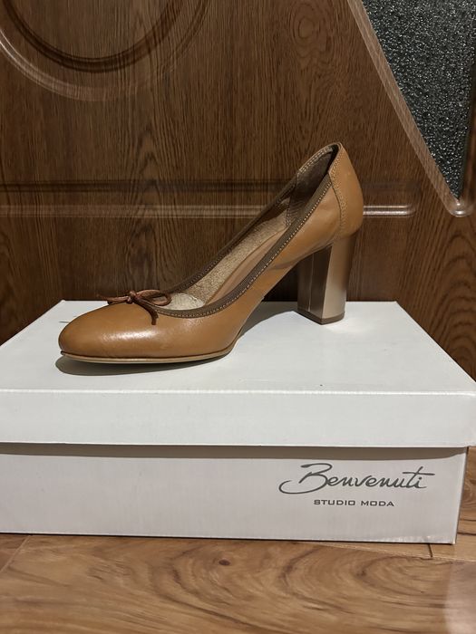 Vand pantofi dama