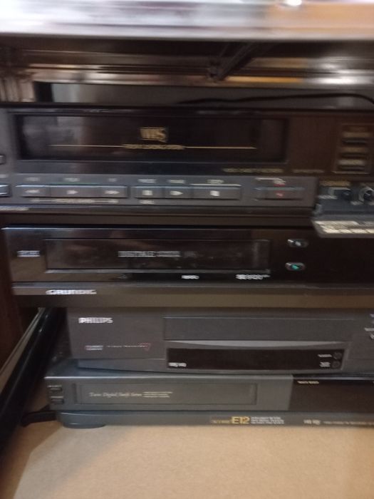 Vhs video grundig mitsubishi toshiba ,philips