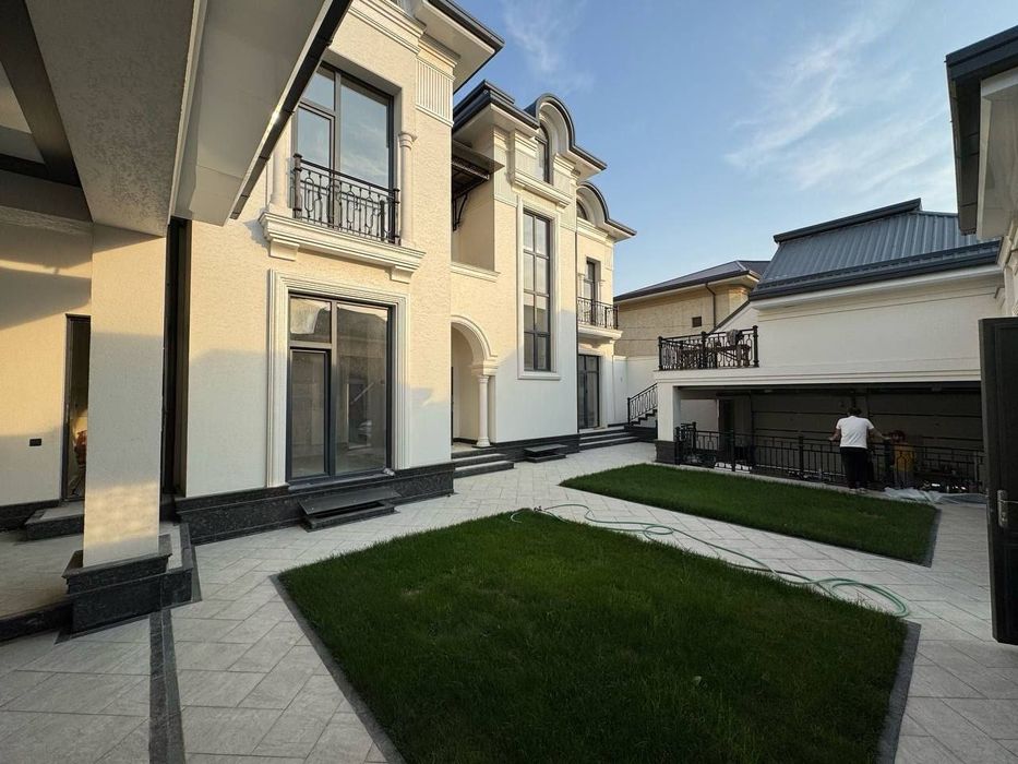 Срочно продаётся новый евро-дом циалковиский махалла 4-соток 4-уровень