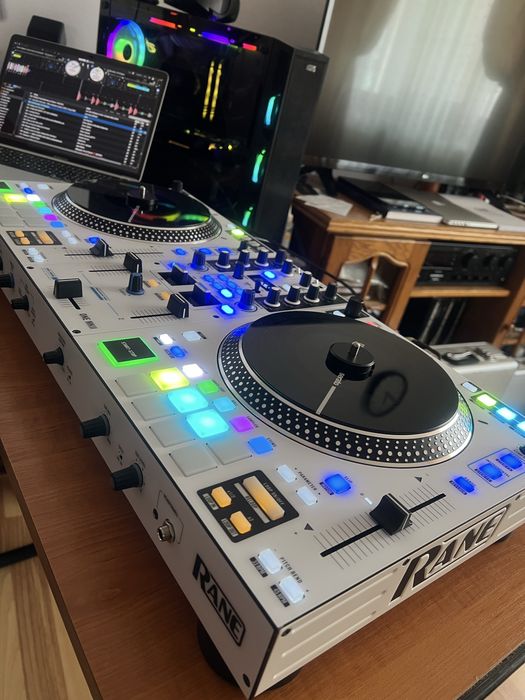 Rane One MKII / UDG Flight case / Consola Dj / Pioneer /One Mk2 Serato