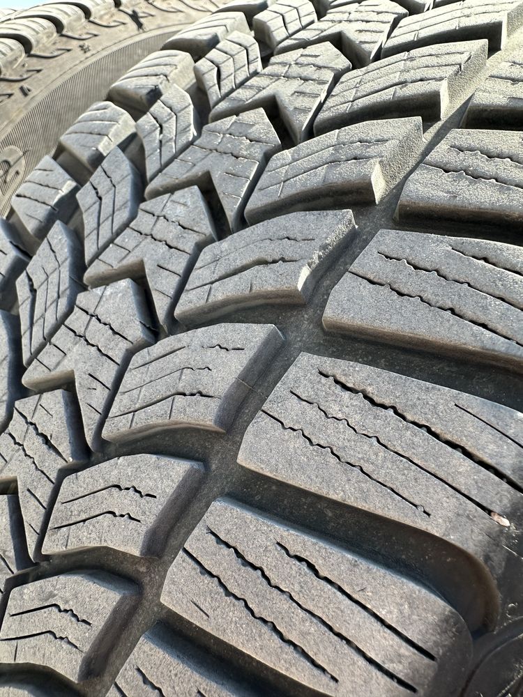 Зимни гуми DEBICA 225/50 R17 FRIGO HP2 XL