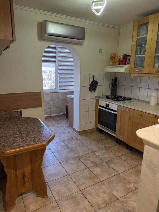 Vând apartament spatios in Burdujeni