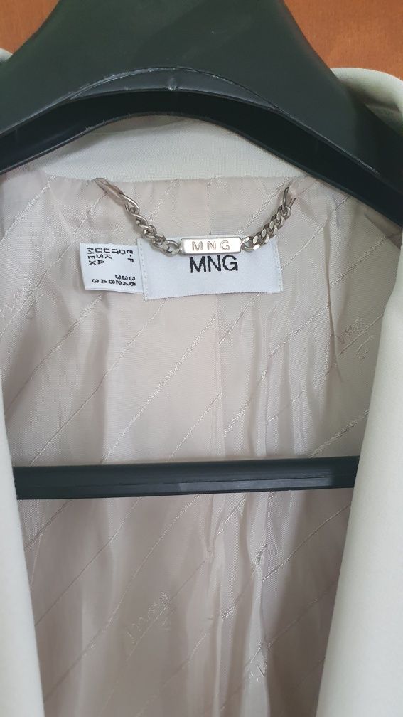Дамско сако Mango 36ти размер
