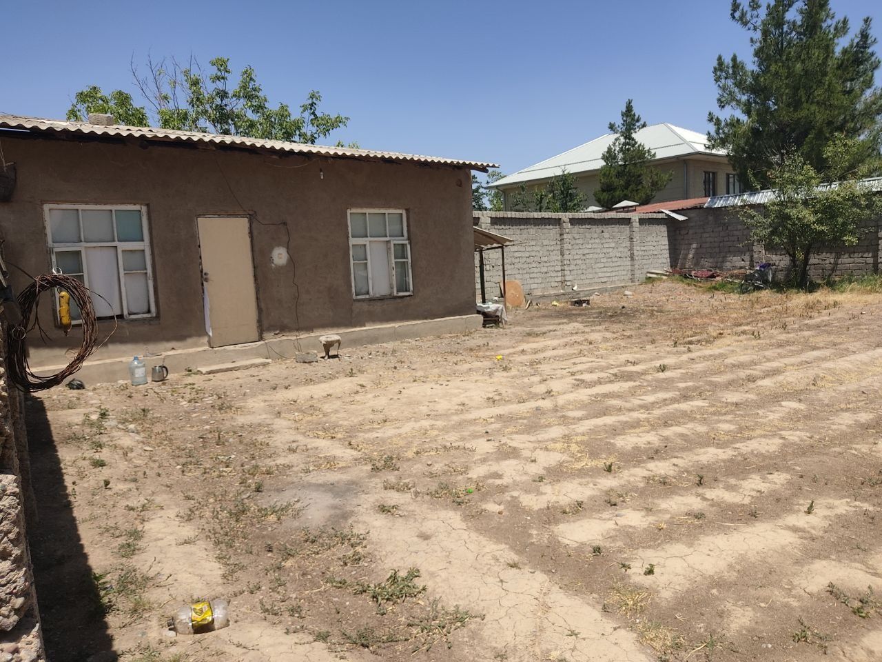 Yer sotiladi! Dacha yoki uy qurib yashash uchun juda qulay