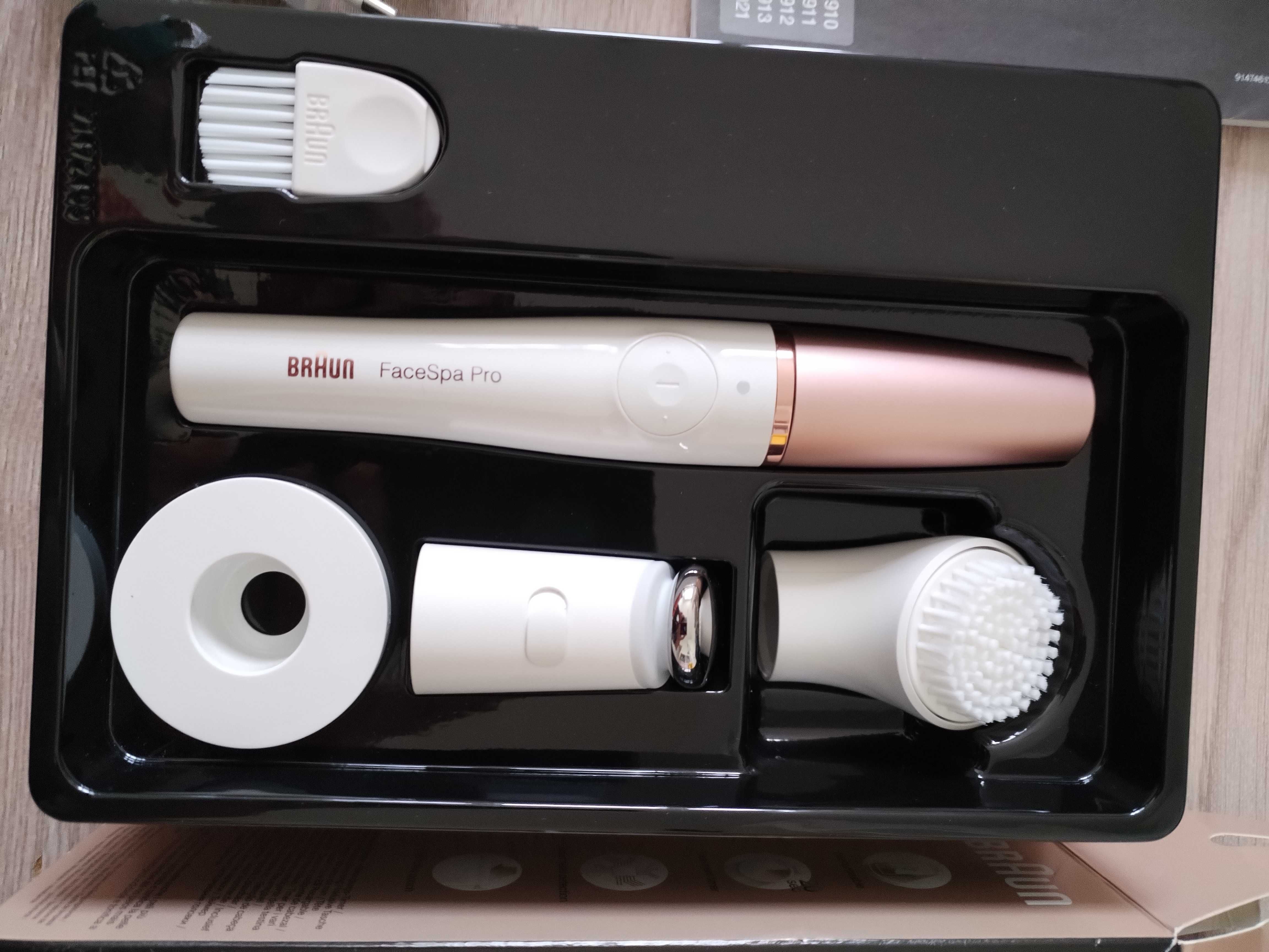 Епилатор за лице Braun FaceSpa Pro 911