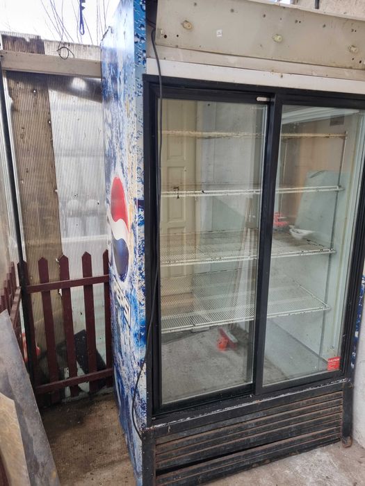 vand frigider vitrina dubla