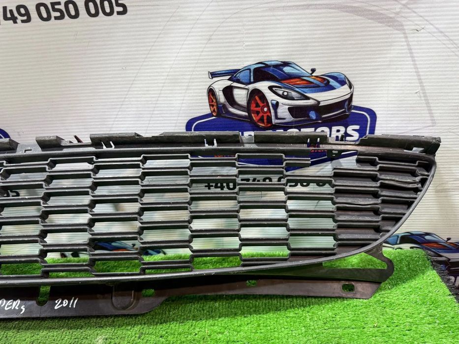 GRILĂ CENTRALĂ BARĂ FAȚĂ MINI COOPER S R56 LCI 2011 1.6 BENZINA 2010-2013 3 USI Hatchback COD OEM 51110442012 51068610 2010-2013