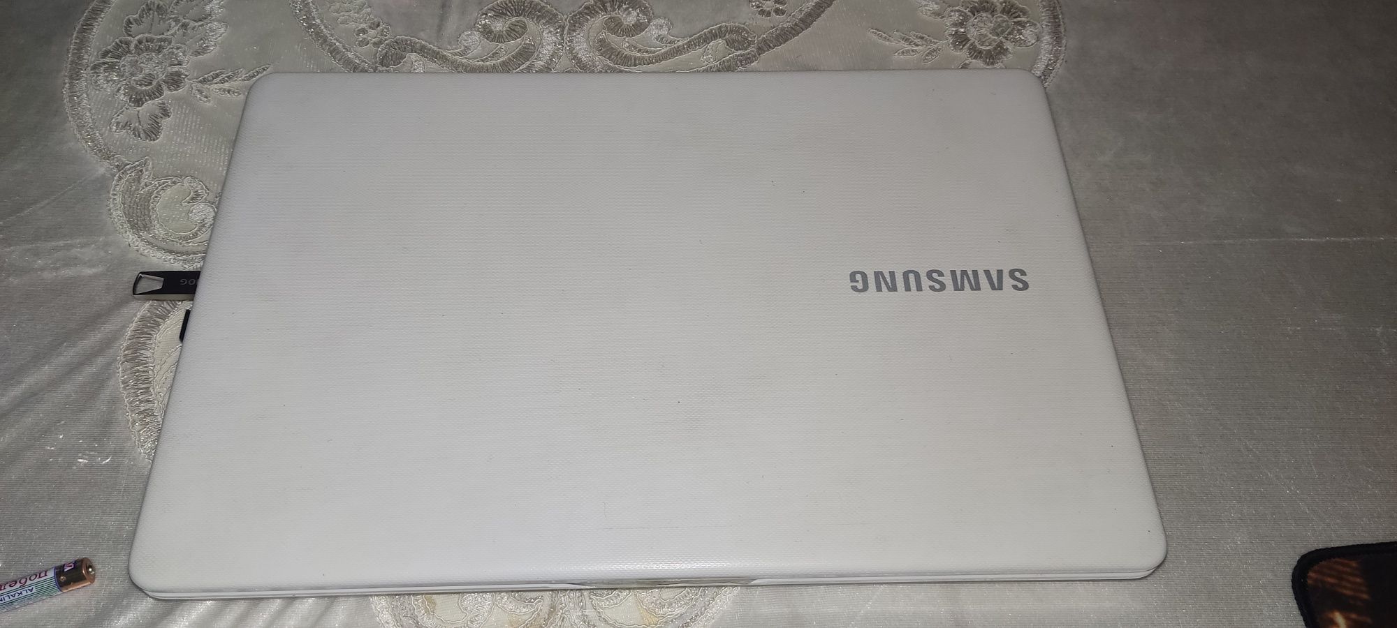 SROCHNA Original SAMSUNG noutbuk sotiladi