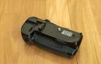 Grip Nikon D700 + acumulatori optional