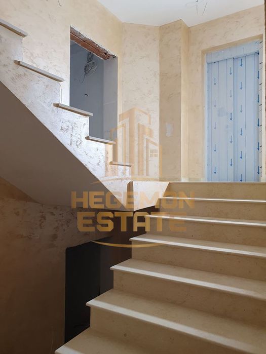 Продава се Тристаен апартамент в Варна, Лятно кино Тракия - 112 кв.м за 2027 €/кв.м - Снимка #8