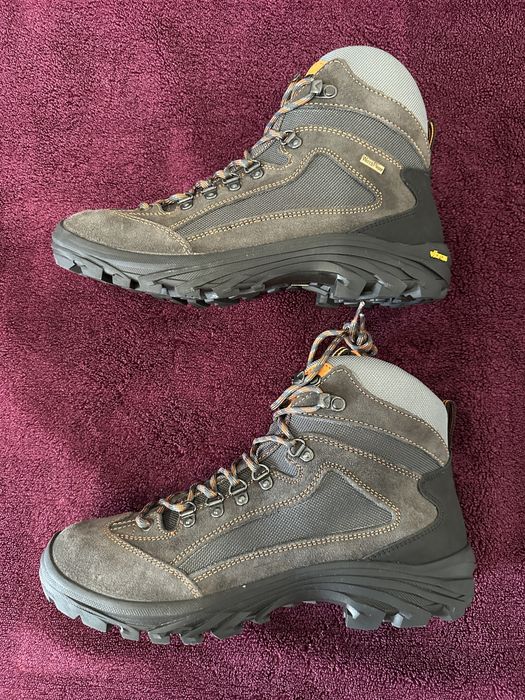Чисто нови непромокаеми мъжки обувки за планина Garsport 43 номер