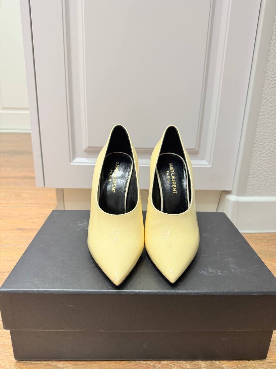 Туфли оригинал молочные Saint Laurent