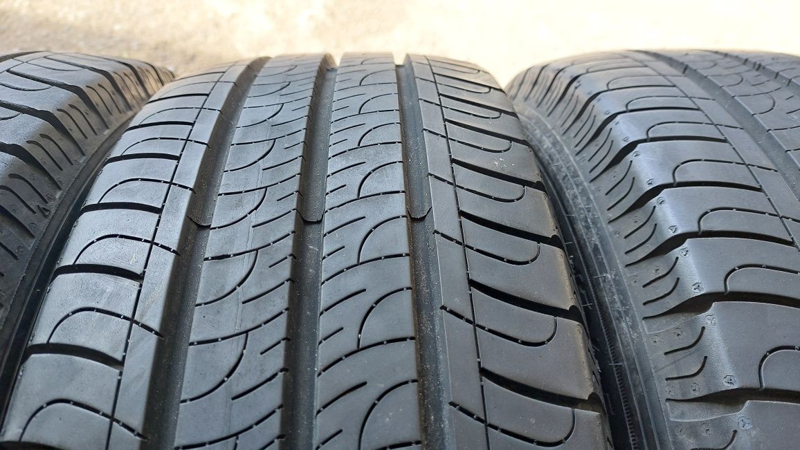 Летни гуми за Бус 215/65/16 C Goodyear Efficient Grip Cargo 4 броя