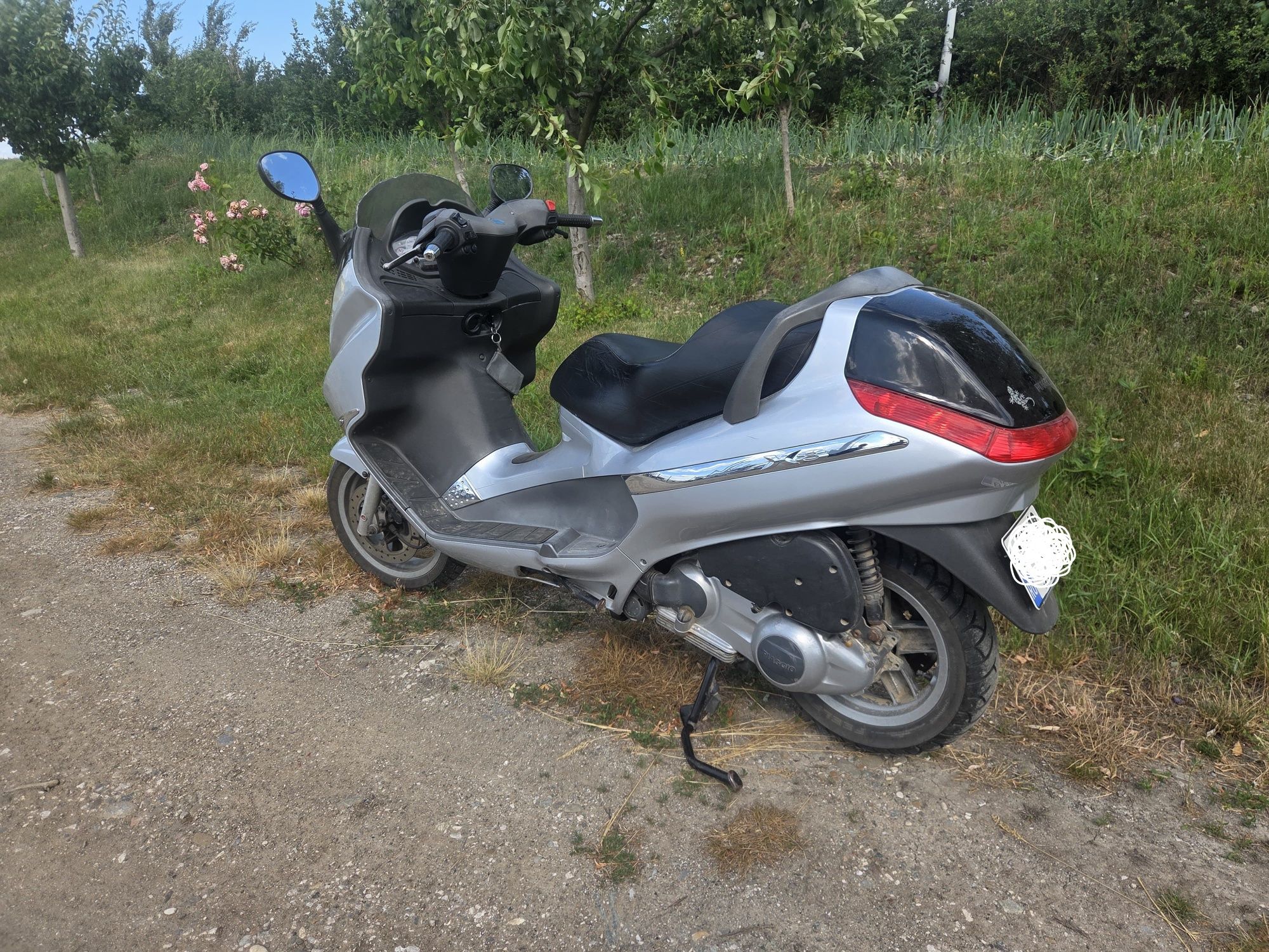 Vând scuter Piaggio
