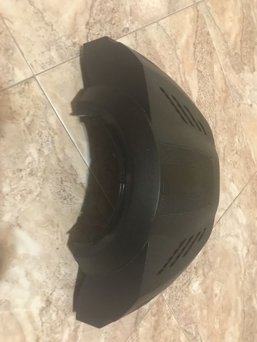 горен капак Trustmaster t300