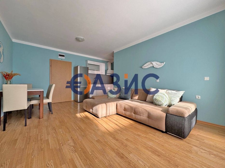 Двустаен апартамент в комплекс Diamond Bay, 65 кв.м., Слънчев бряг,