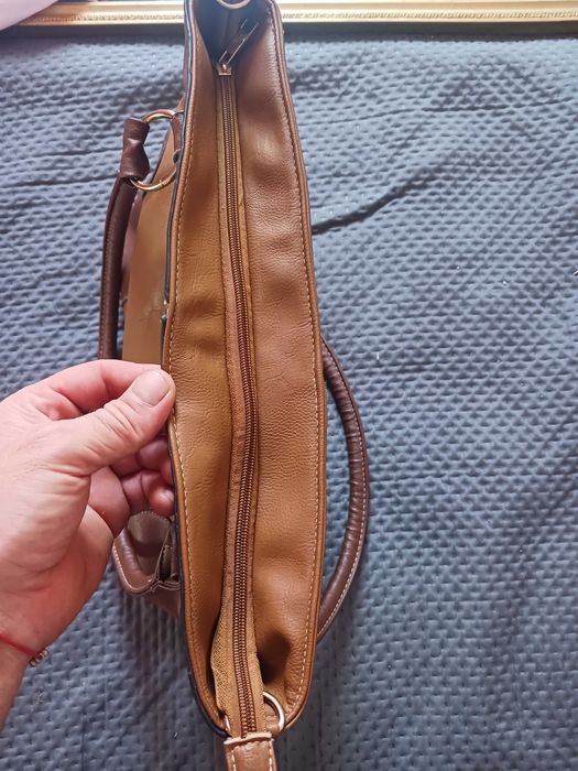 Кожена чанта дамска