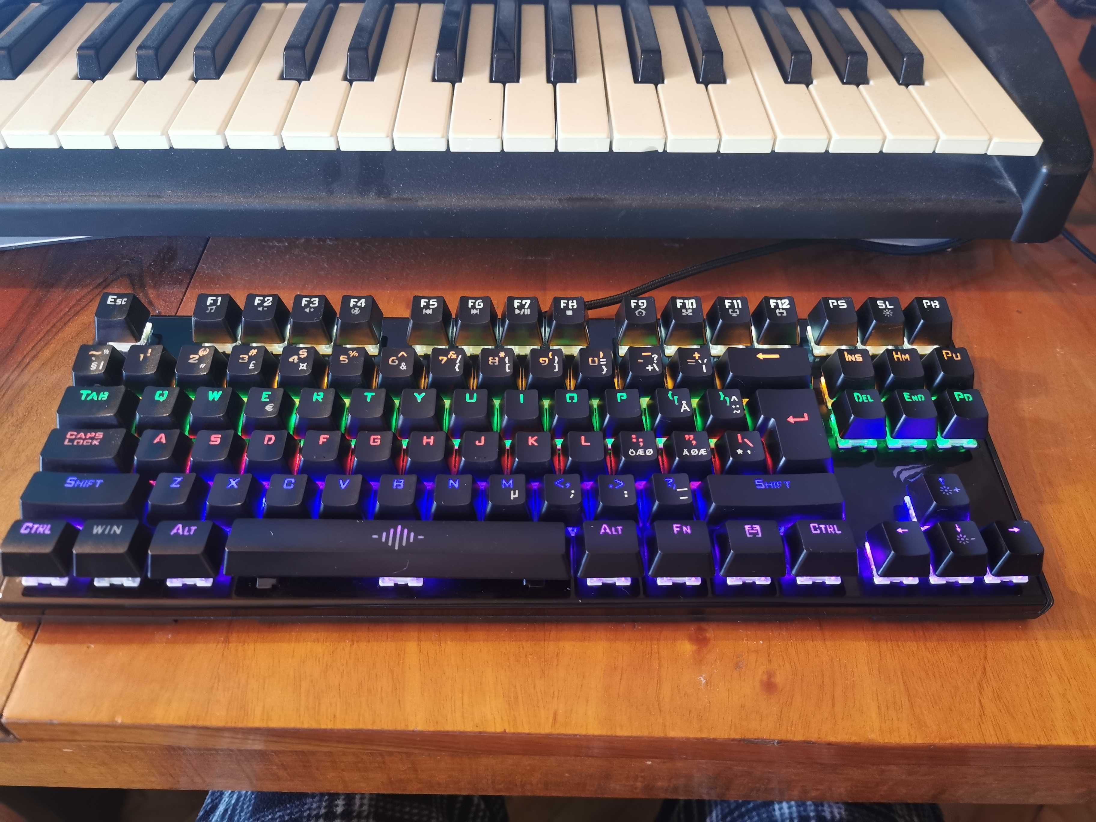 tastatura mecanica havit hv-kb399l