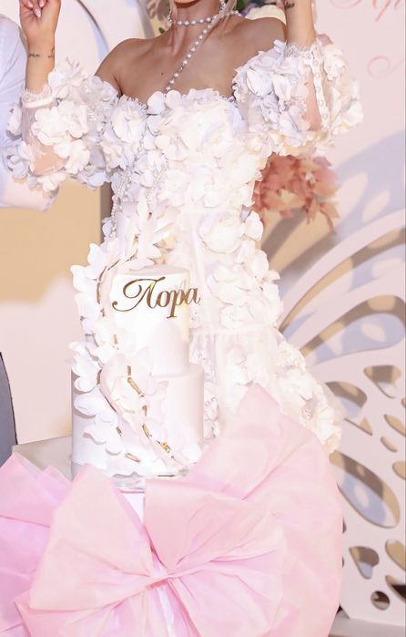 Продавам официална рокля  ASOS