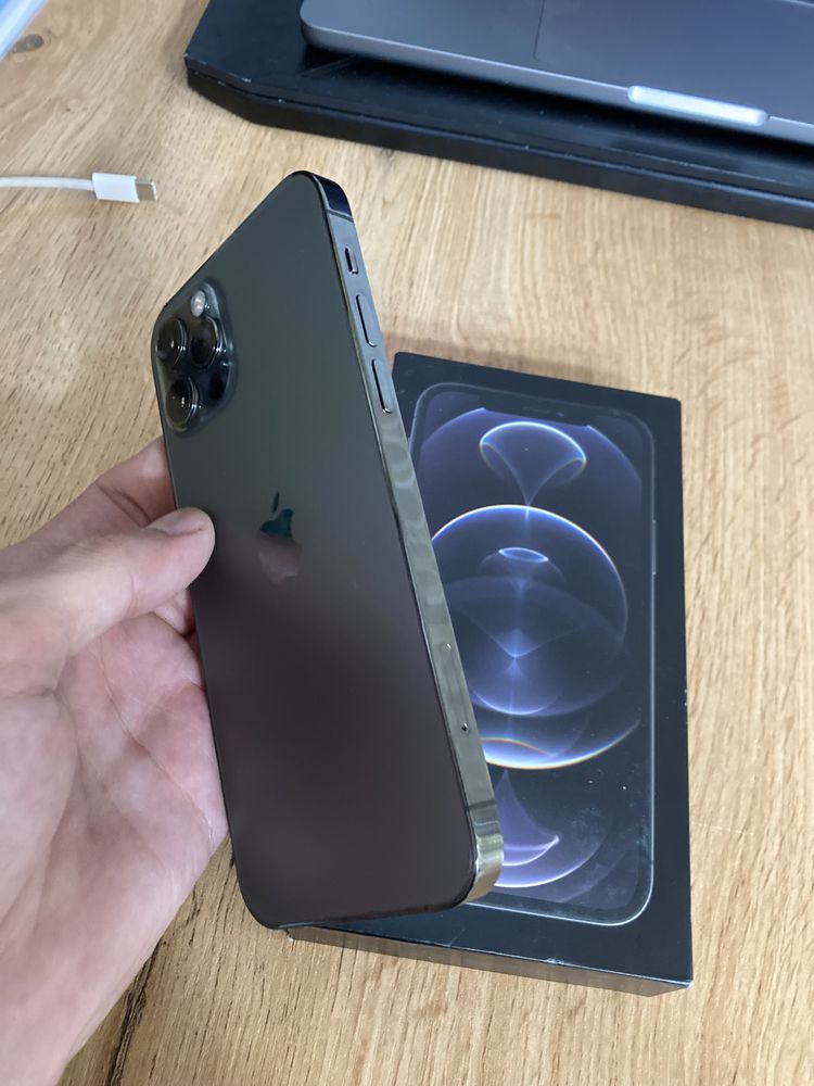 Iphone 12 pro.