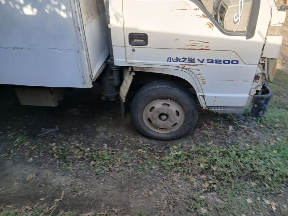 Продам грузовик на активном ходу