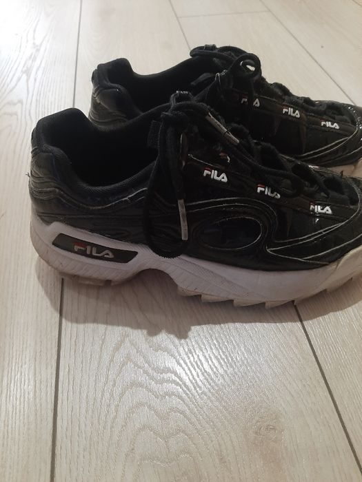 Дамски обувки FILA в много добро състояние!