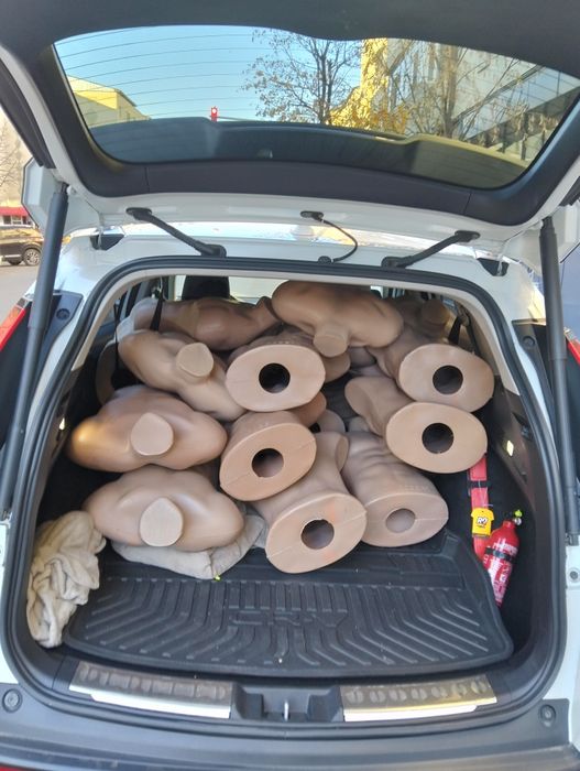 Manechine, busturi ,picioare expunere haine,, pantaloni,,bluze