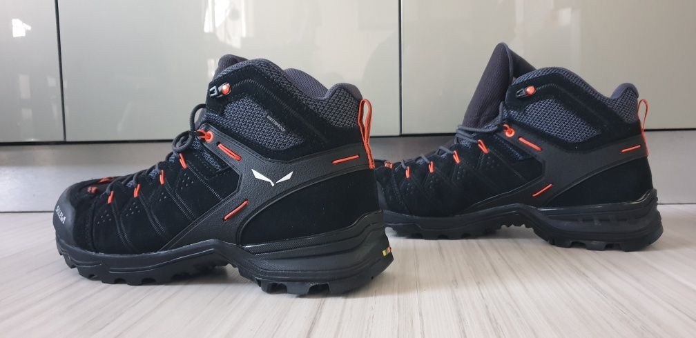 Salewa Waterproof UK 11 46/30см НОВО! ОРИГИНАЛ! Мъжки спортни обувки!
