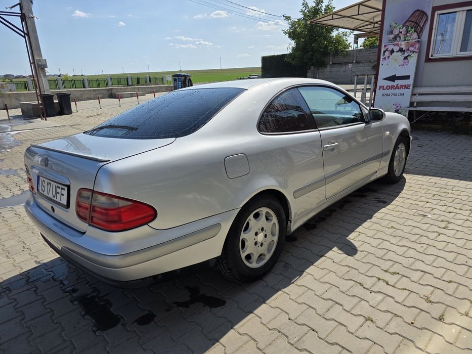 Mercedes CLK W208