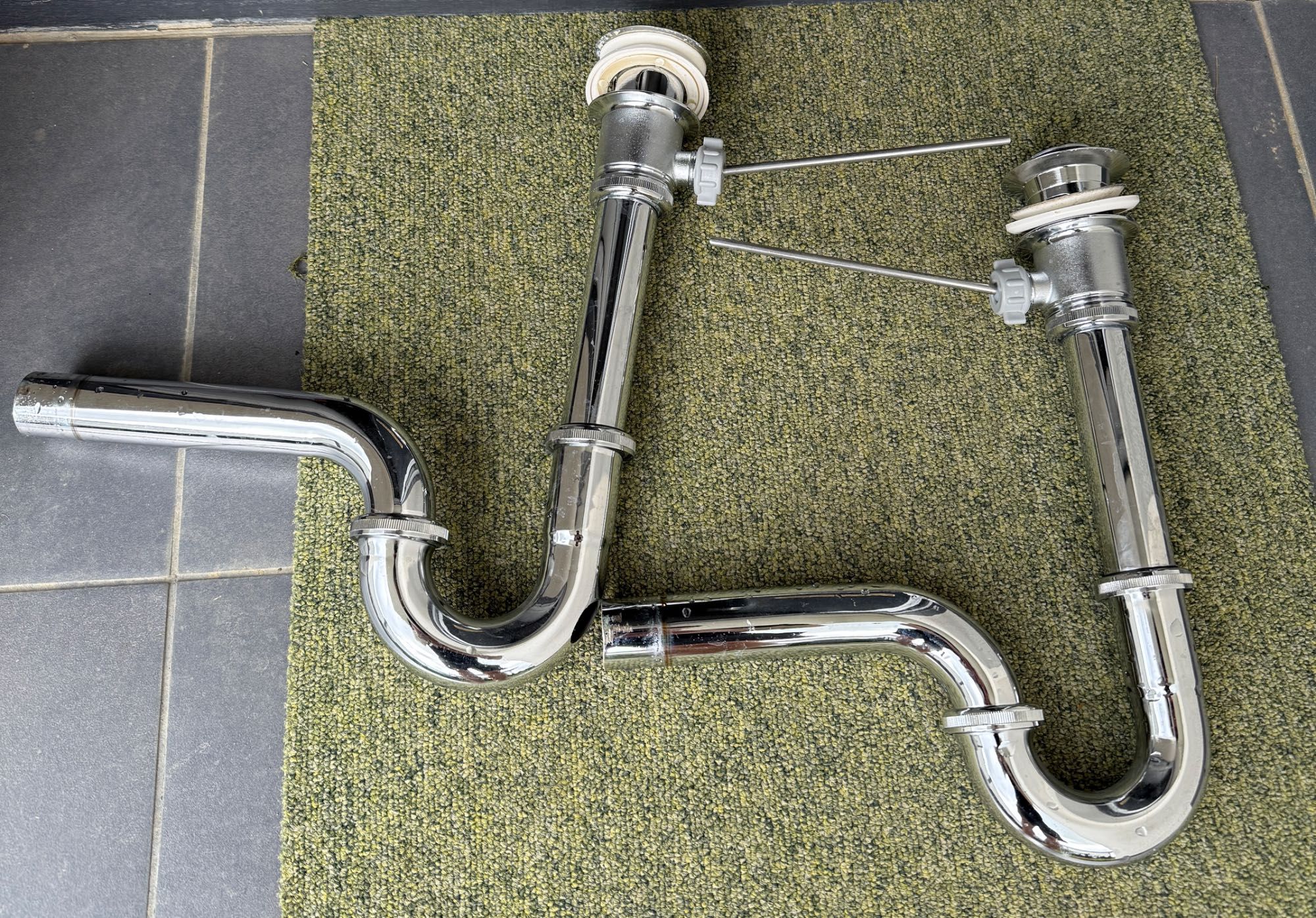 KIT Lavoar pentru baie "bol pe blat" 42cm ROCA