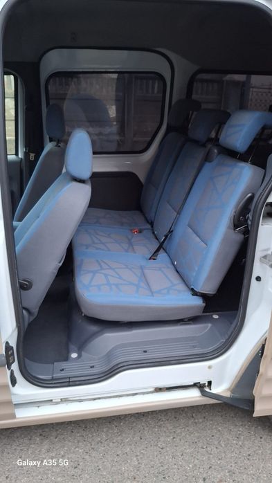 Ford Tourneo Connect Motor 1.8 diesel 110 cp an 2010 luna 11