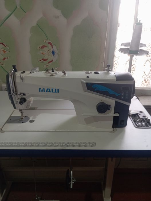 Продаётся швейная машина "MAQI"