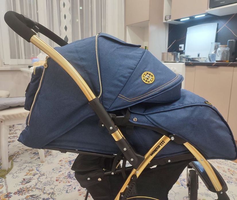 Коляска прогулочная с перекидной ручкой