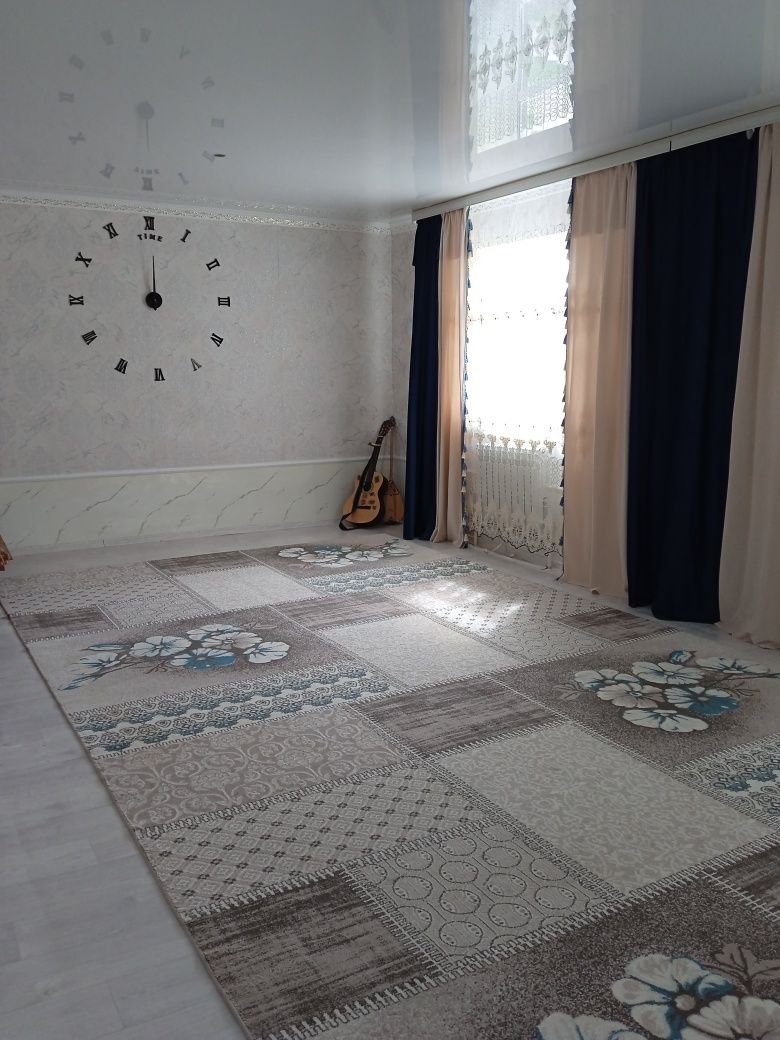 Продается дом,большой с мебелью