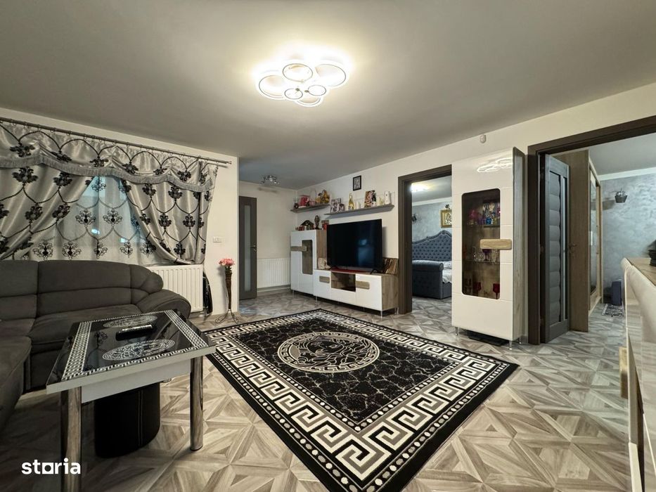 Vila 6 camere cu piscina+constructii anexe+teren 720 mp - Letea Veche