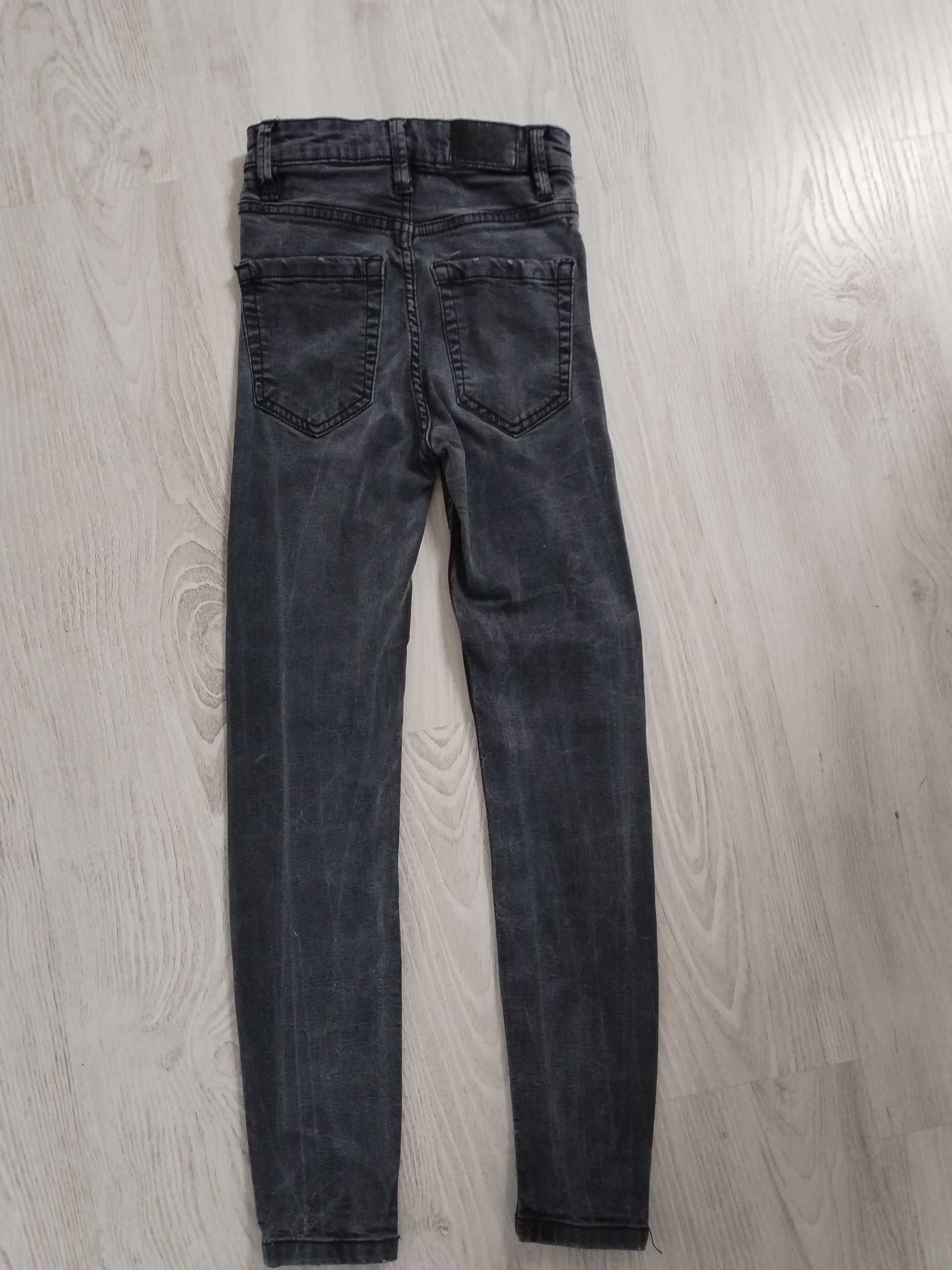 Blugi Bershka skinny 32 fata