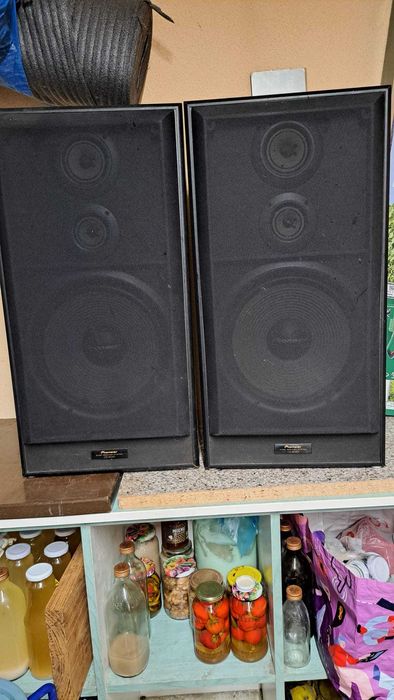 Vand boxe PIONEER model CS-9070   conectare prin cablu,  trei cai