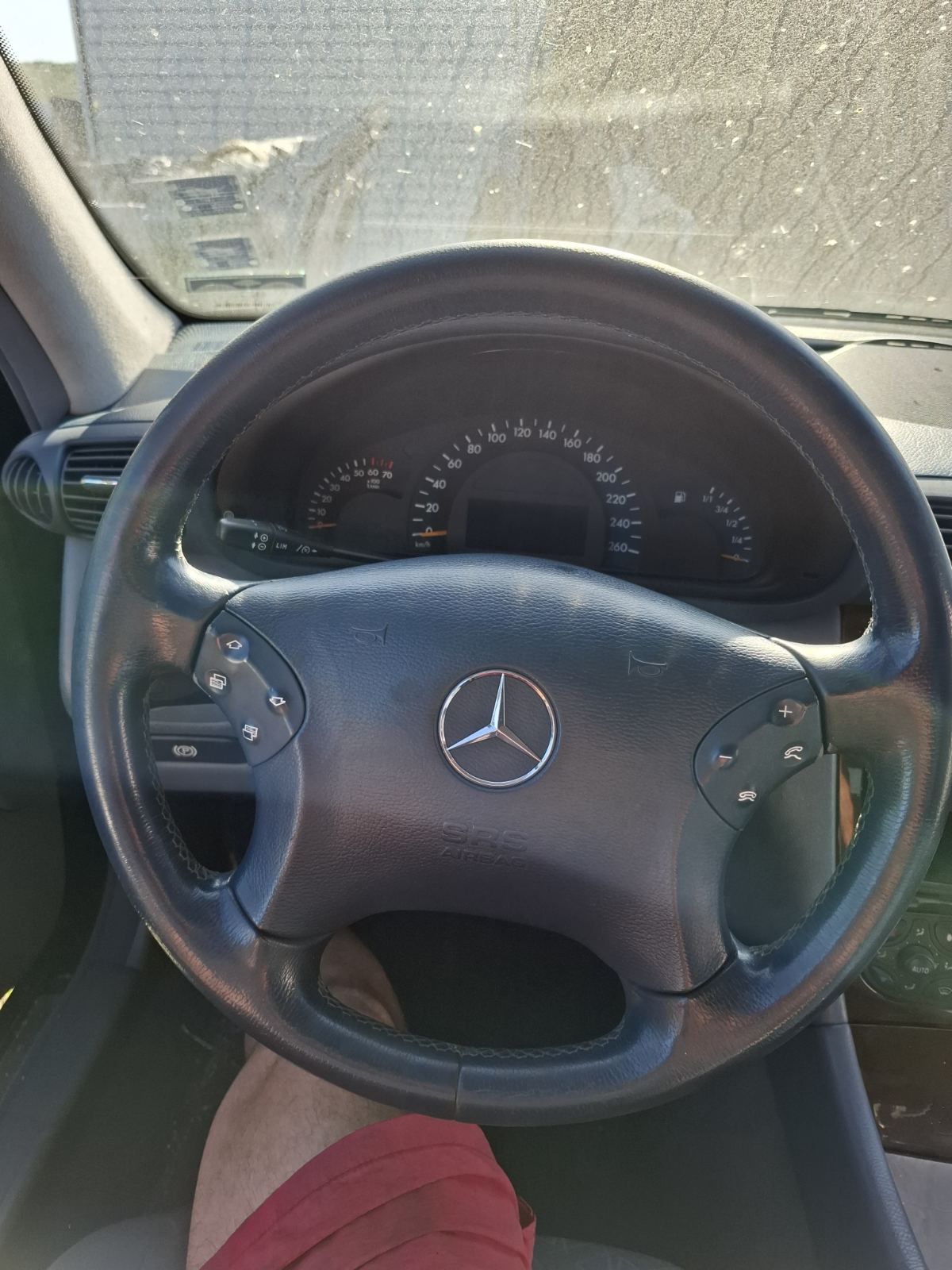 Mercedes 203 2.0 компресор 2003 година бензин