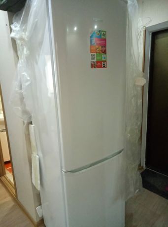 Холодильник продаю, состояние как новый