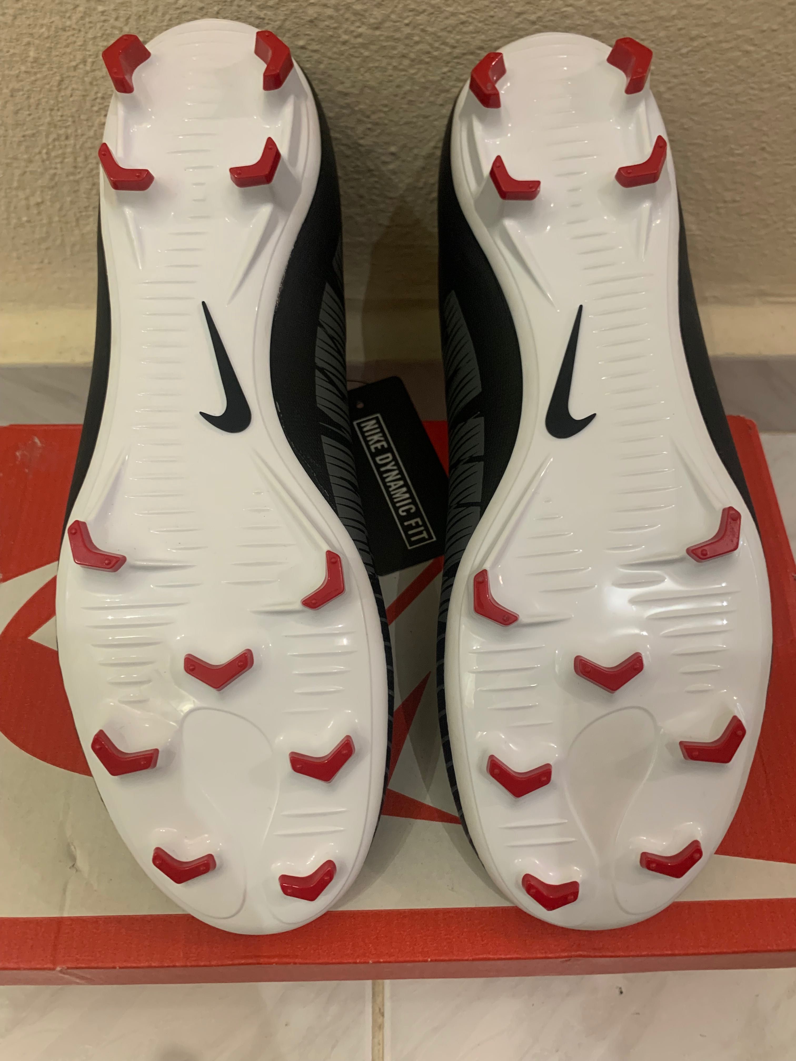 Бутонки за футбол Nike - чисто нови- 42.5 номер