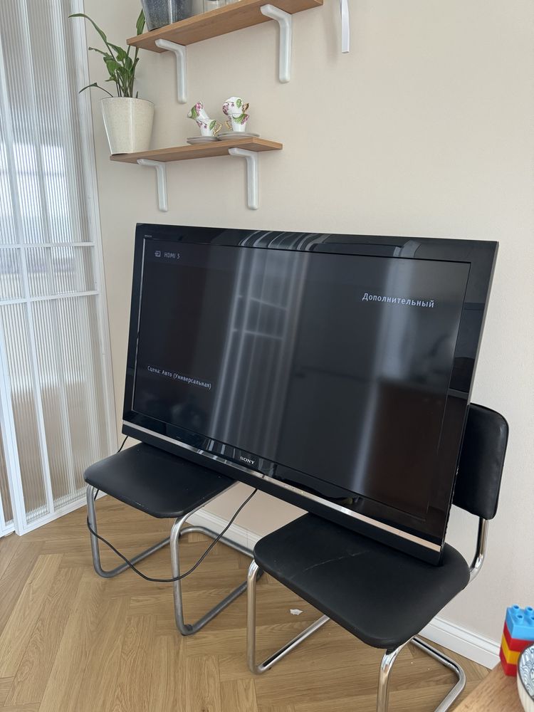 Продам тиливизор sony bravia 55 diogonal отличном состоянии