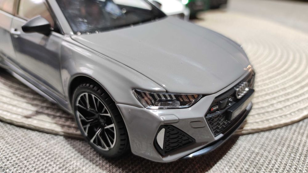 Метални колички – Audi RS6. Мащаб 1:24.